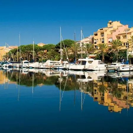 Apartmán Superbe Avec Piscine, Ascenseur Et Acces Direct Sur Le Port Agde