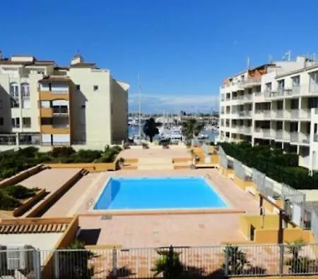 Apartment Superbe Avec Piscine, Ascenseur Et Acces Direct Sur Le Port *