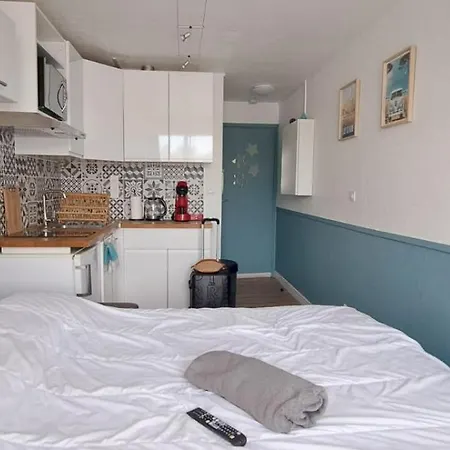 Superbe Avec Piscine, Ascenseur Et Acces Direct Sur Le Port Apartament *